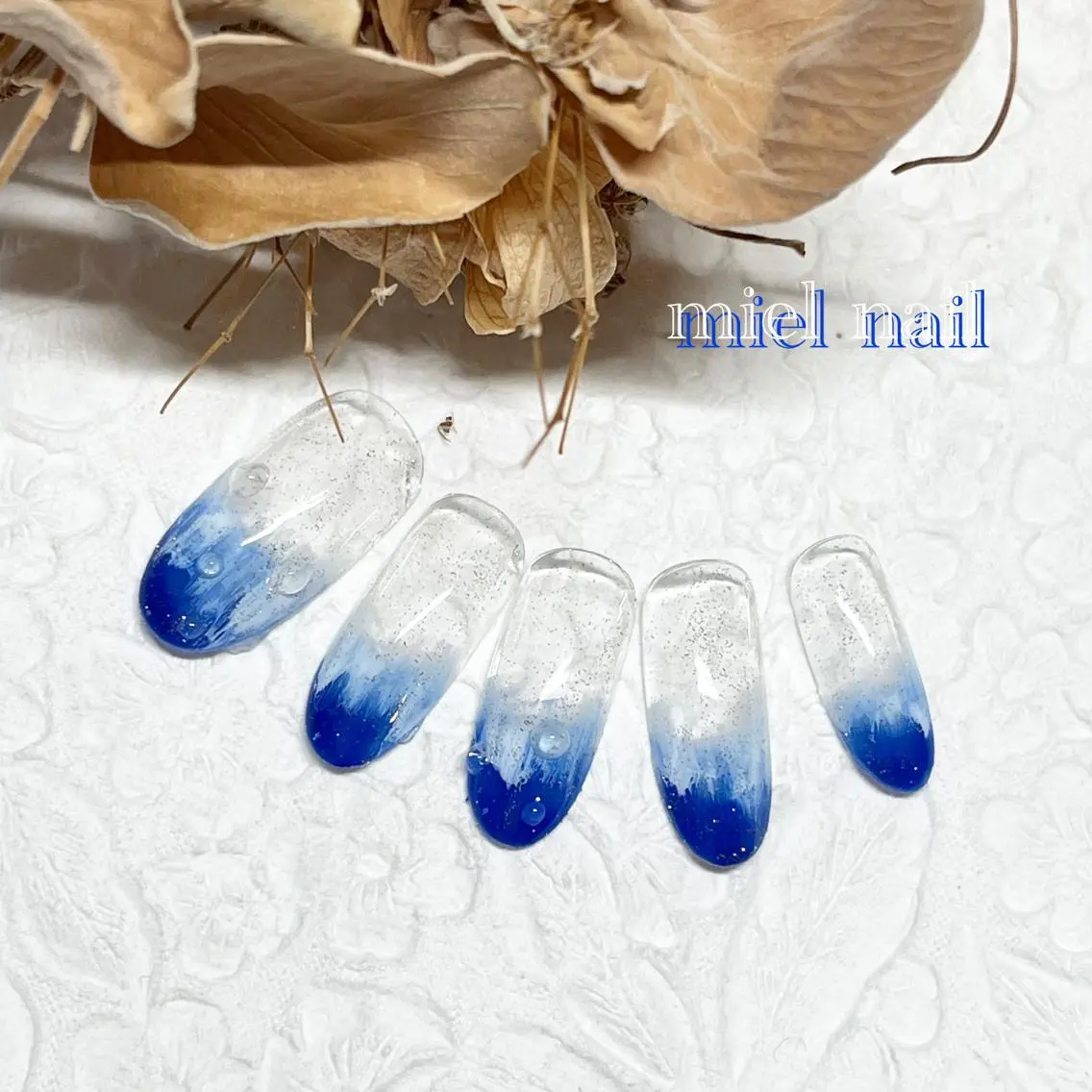ネイル ブルー グラデーション 春ネイル 夏ネイル ハンドネイル miel nailのネイルデザイン