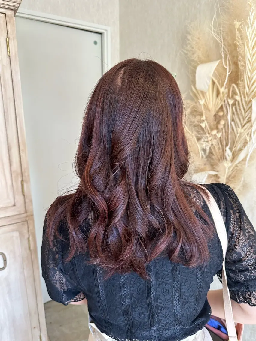 セミロング カラー 西安 優香のヘアスタイル