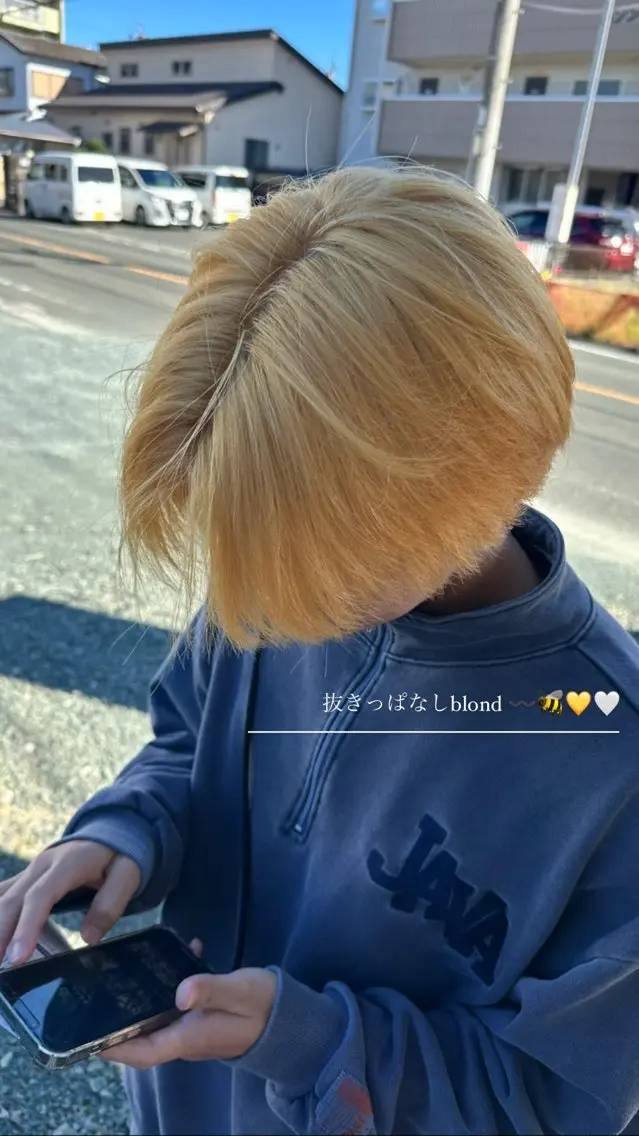 ショート カラー 抜きっぱなしブロンド カット 🎀透明感カラー🎀 / INOUEのヘアスタイル