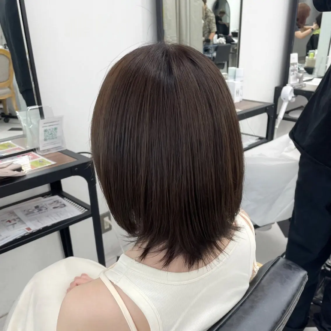 ミディアム カラー パーマ ヘアアレンジ メンズ キッズ ネイル マツエク・マツパ アイブロウ mona/ ストレートスタイル✨のヘアスタイル