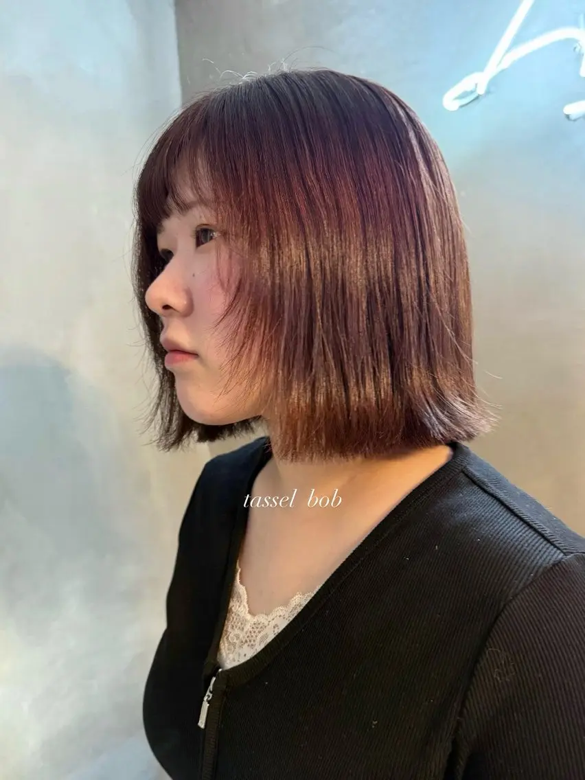 ショート レッドブラウン ボブ カット ヘアカラー トリートメント 佐伯 桃のヘアスタイル