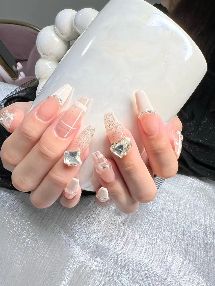 ネイル 長さ出し ハロウィン マグネットネイル ミラーネイル ネイルチップ Lee Nails チップ長さだし専門店のネイルデザイン