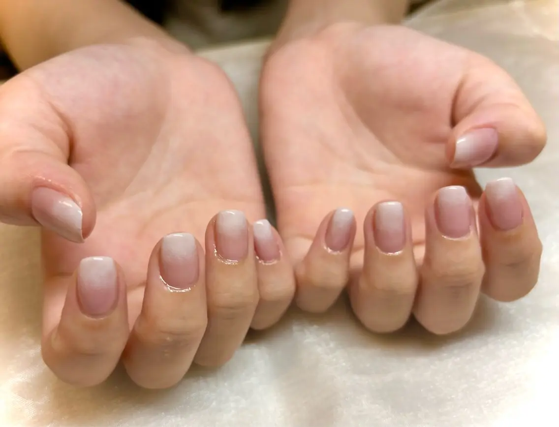 ✨うるつや✨グラデーション、フレンチ💅(オフ込み)の写真