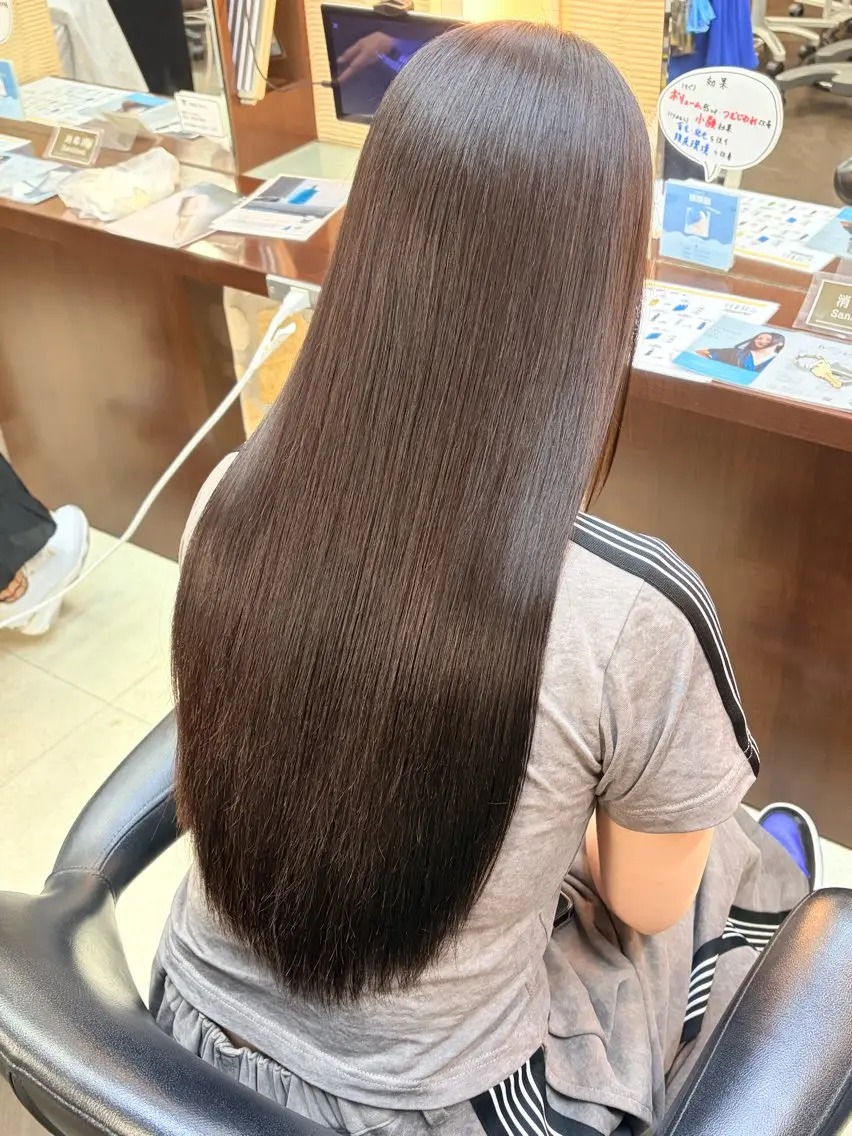 ロング 髪質改善 カット 縮毛矯正 クボタ ホノカのヘアスタイル