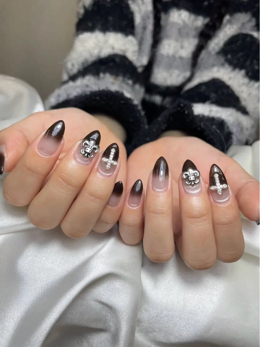 ネイル ブラウン チークネイル 桜ネイル 長さ出し フットネイル ハンドネイル XIINH NAIL SALONのネイルデザイン