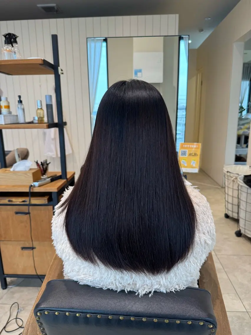 ロング メンズストレート⭐️ 髪質改善カラー⭐️のヘアスタイル