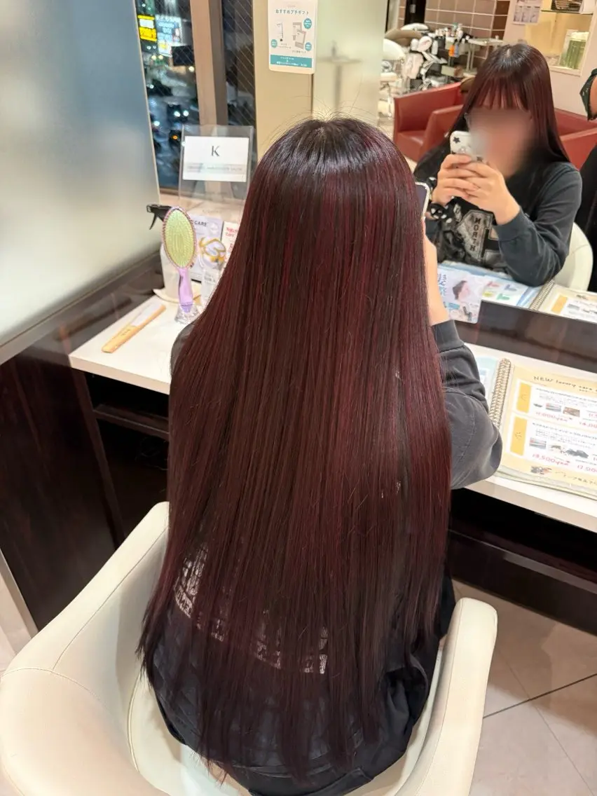 ロング カット ヘアカラー トリートメント レナークアリア 梅津美憂のエステ・リラクイメージ