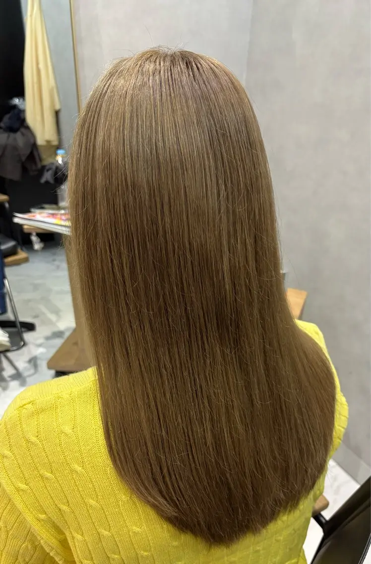 ロング カラー ベージュカラー 透明感カラー ミルクティーベージュ ヘアカラー 透明感カラー🩶 Ayaka🩶のヘアスタイル