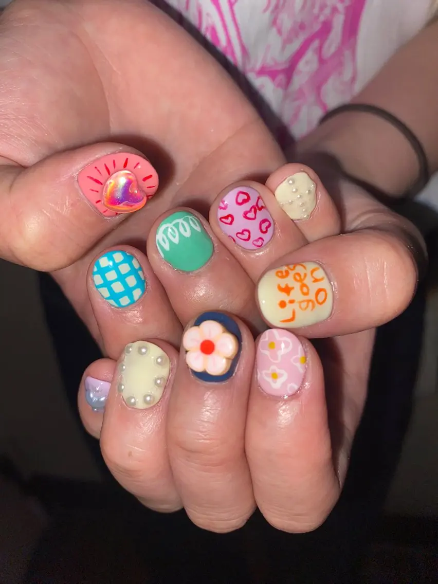 ネイル 個性派🌺推しネイル 💅💞hota🐇のネイルデザイン