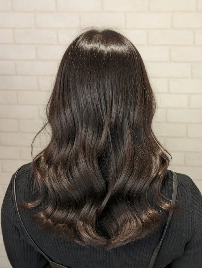 ロング カット ヘアカラー トリートメント 根岸 進のヘアスタイル