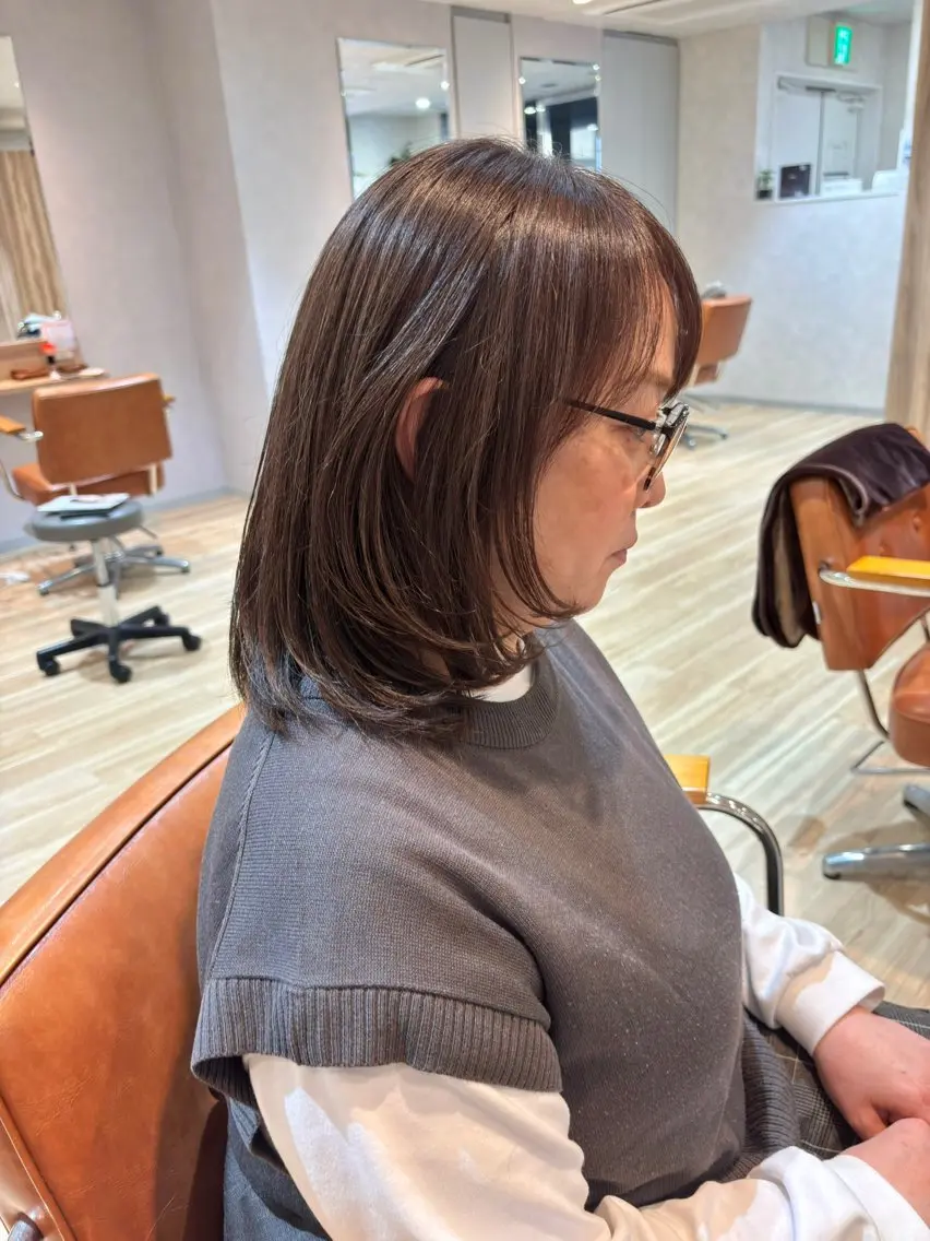 ミディアム 伊藤 愛里のヘアスタイル