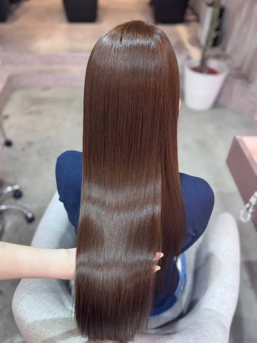 ロング トリートメント 艶カラー✨レイヤー 𝐚𝐲𝐚𝐤𝐚のヘアスタイル