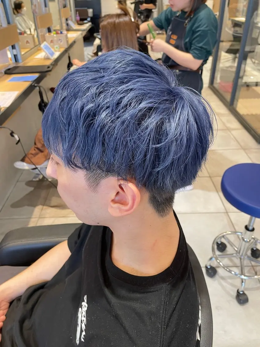 ショート カラー ブルーカラー ハイトーンカラー ショートヘア カット ヘアカラー トリートメント ヘッドスパ ヘアセット 寺田 翔のヘアスタイル