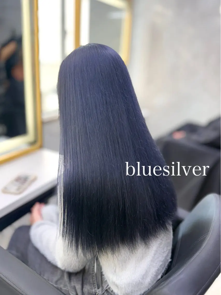セミロング カラー ブリーチ ブルーカラー 透明感カラー シルバー カット ヘアカラー トリートメント エクステ🩵ブリーチ 韓国ヘア🩵KAEのヘアスタイル