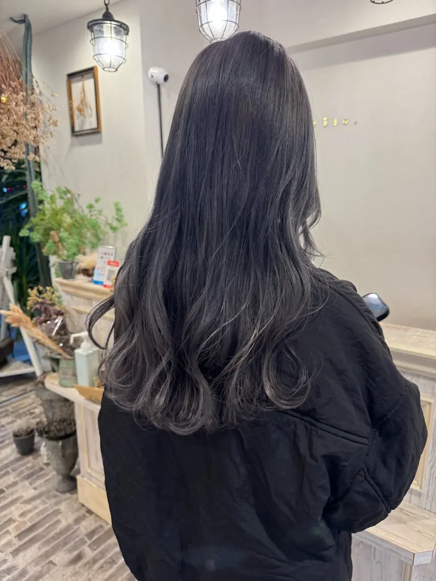 ロング カラー ブリーチ グレージュ シルバー シルバーグレージュ ヘアカラー m ā l o.🌷 サカモトマイコのヘアスタイル