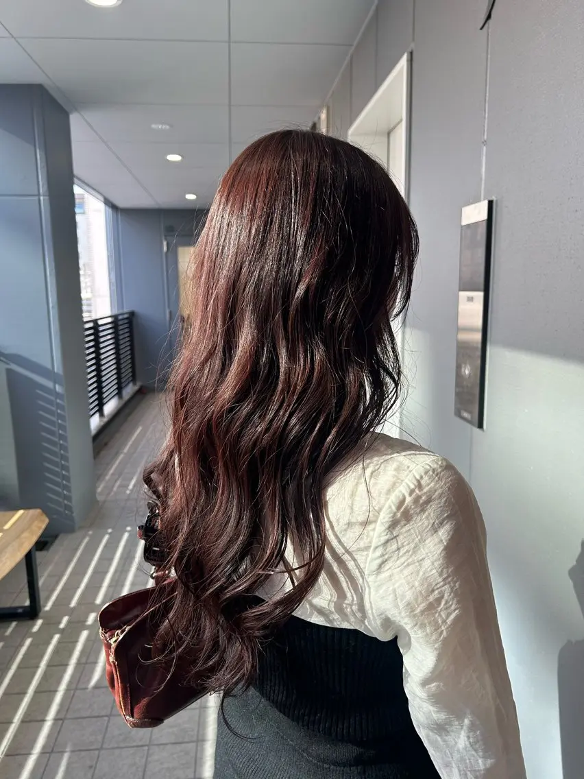 ロング カラー ヘアカラー トリートメント SiLO Yukinaのヘアスタイル