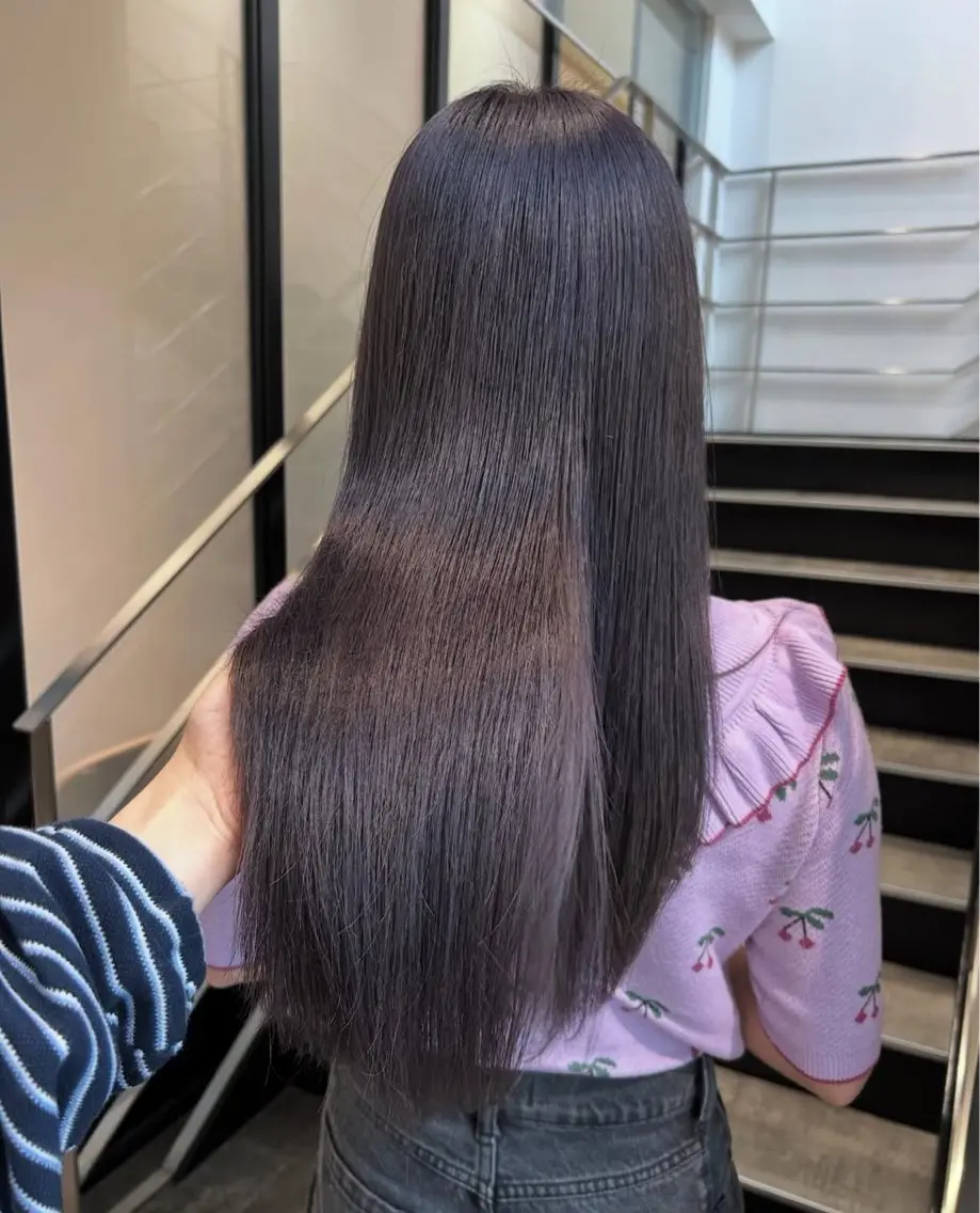 ロング カラー ヘアアレンジ グレージュ ハイトーンカラー パープルカラー パープルグレージュ ロング カット ヘアカラー stylist 🌸 kana.のヘアスタイル