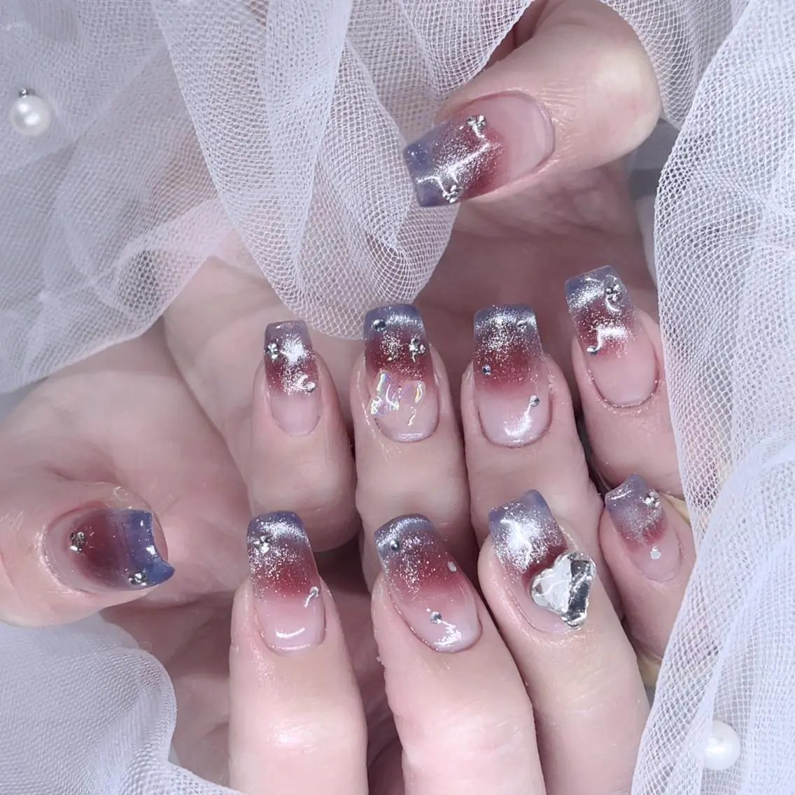 ネイル ハンドネイル Queens ciciのネイルデザイン
