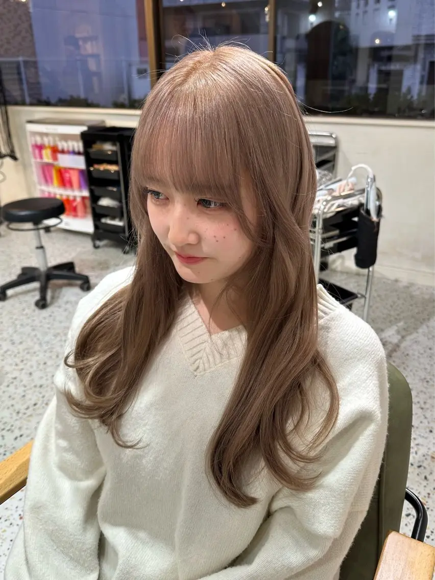 ロング カラー ブリーチ 加藤 優花のヘアスタイル