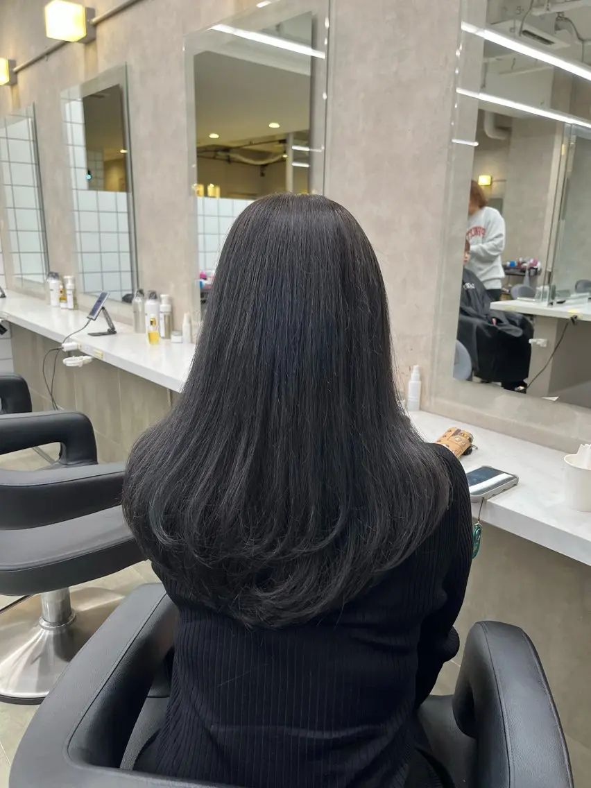 ロング ヘアカラー トリートメント ヘッドスパ ヘアセット 寒色/ベージュヘア ブリーチありMiOのヘアスタイル