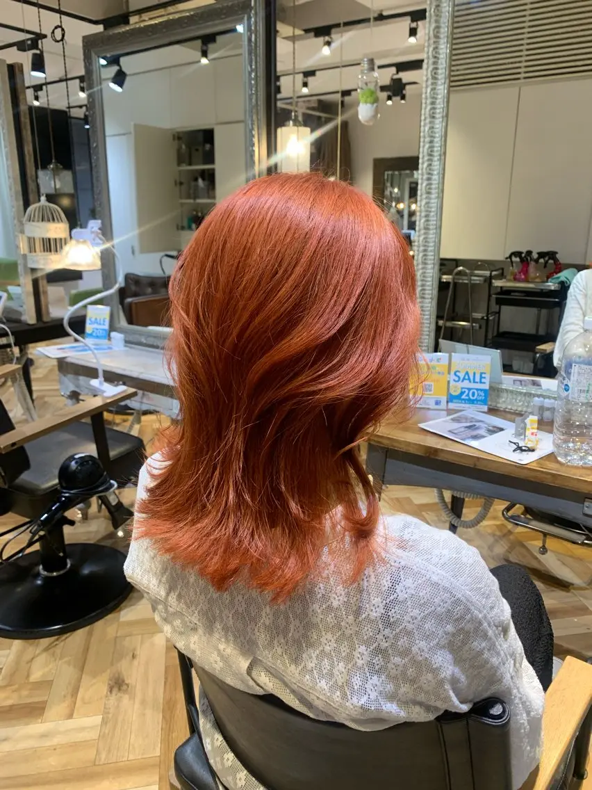 ミディアム カラー 渡邉 彩愛のヘアスタイル