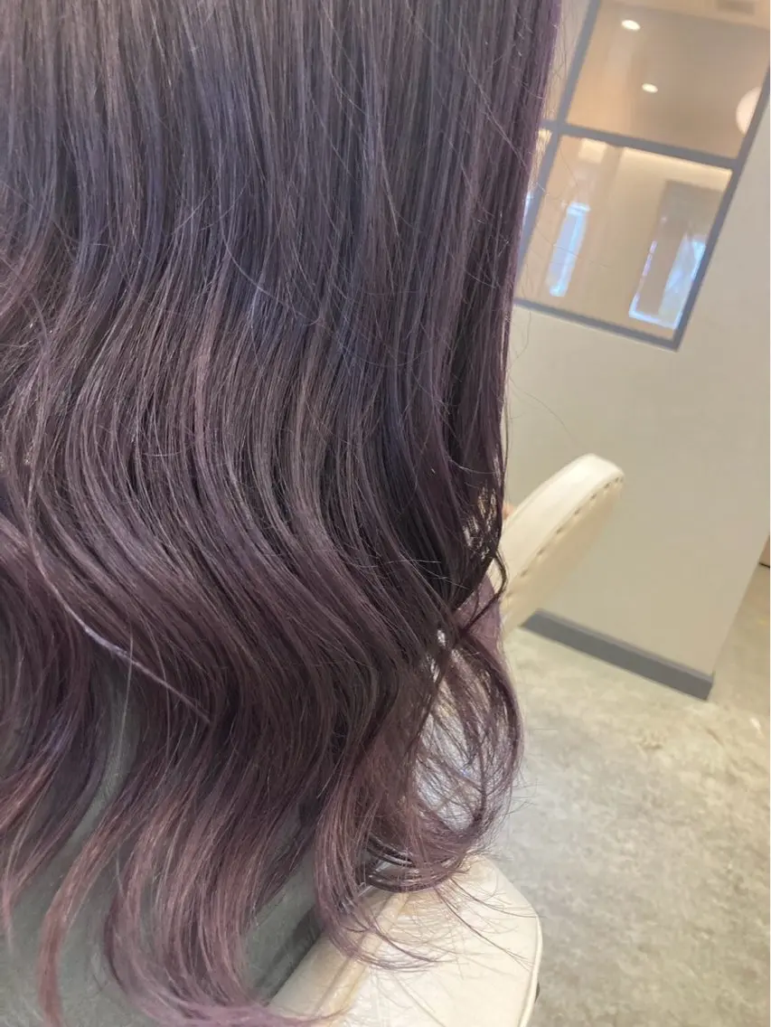 ロング カラー ヘアカラー 黒井 瑠菜のヘアスタイル