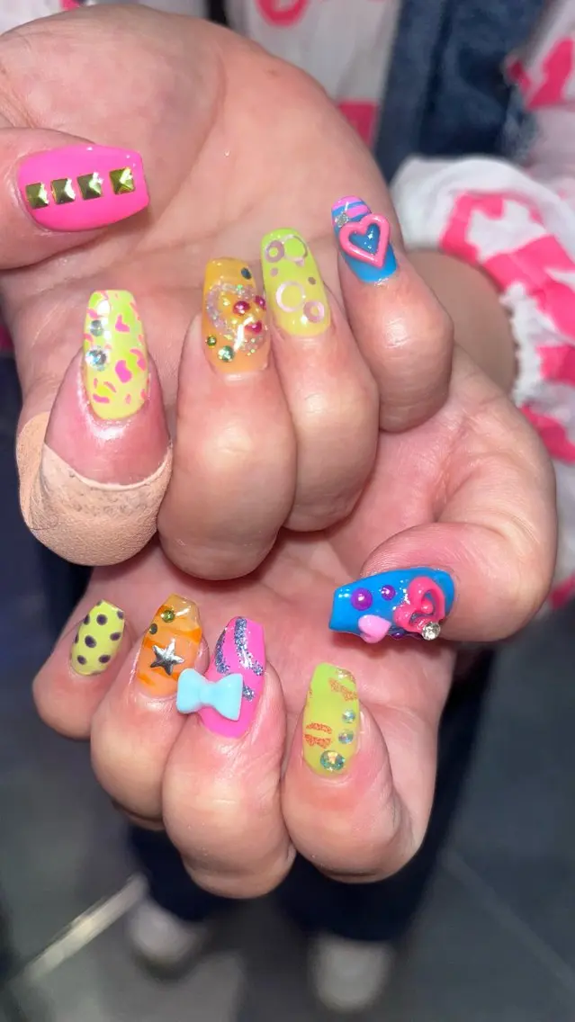 ネイル ニュアンスネイル ハンドネイル BANSA ˖ ࣪⊹ 大阪 個性派 派手のネイルデザイン