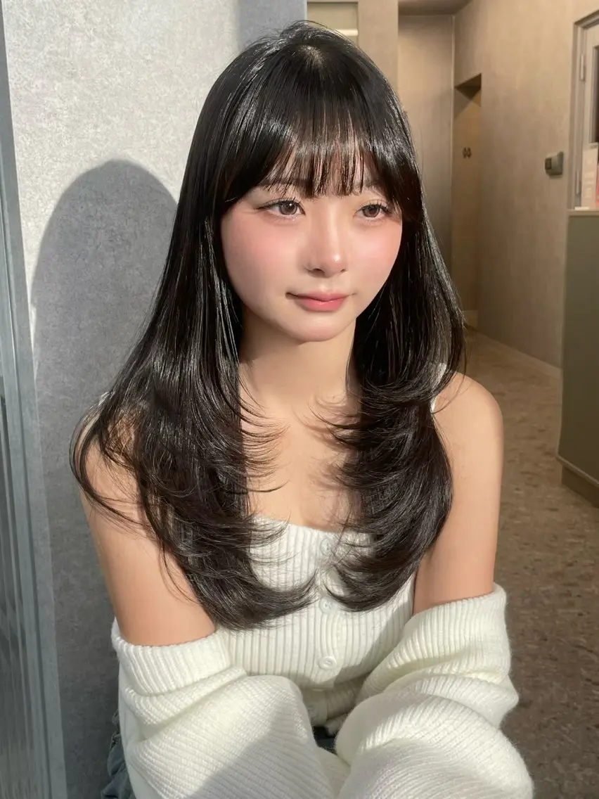 セミロング くびれヘア 顔周りカット 天使の羽バング・フェザーバング ハッシュカット 韓国風ヘア 髙杉 心のヘアスタイル