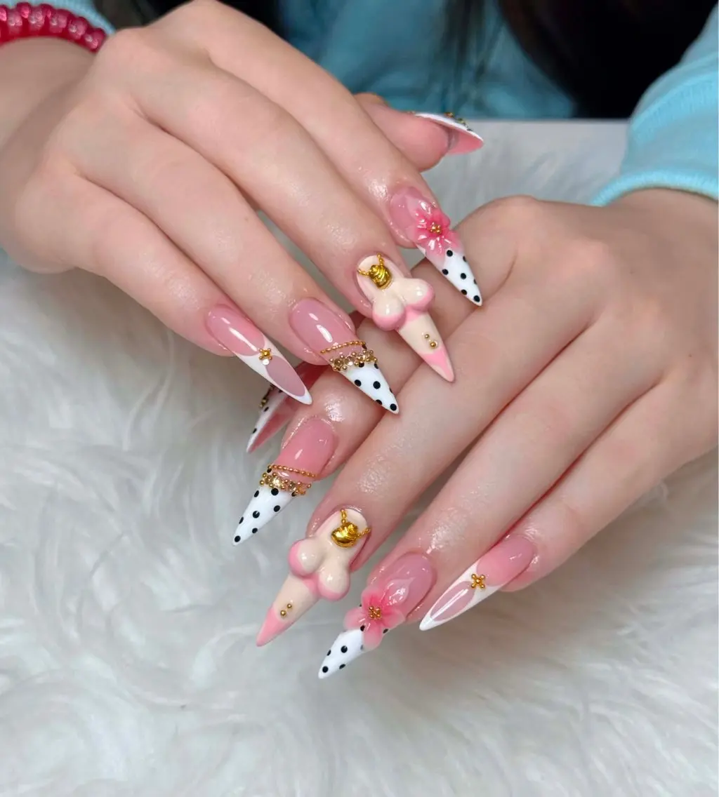 ネイル チークネイル ドット フレンチネイル グラデーション ハート ハンドネイル Julli NailStudioのネイルデザイン