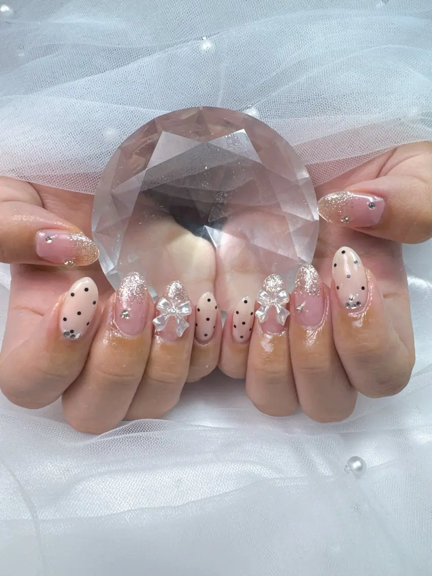 ネイル アートネイル フレンチネイル ジェルネイル ガラスフレンチ マグネットネイル ハンドネイル Queeens nailのネイルデザイン