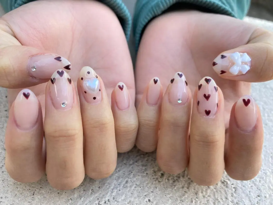 ミディアム ネイル ハンドネイル フットネイル ✴︎ Delightのネイルデザイン