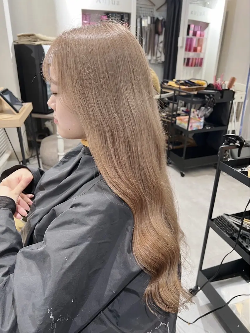 ロング カラー ベージュカラー ミルクティーベージュ ヘアカラー トリートメント 指名数No.1 /NAOYAのヘアスタイル