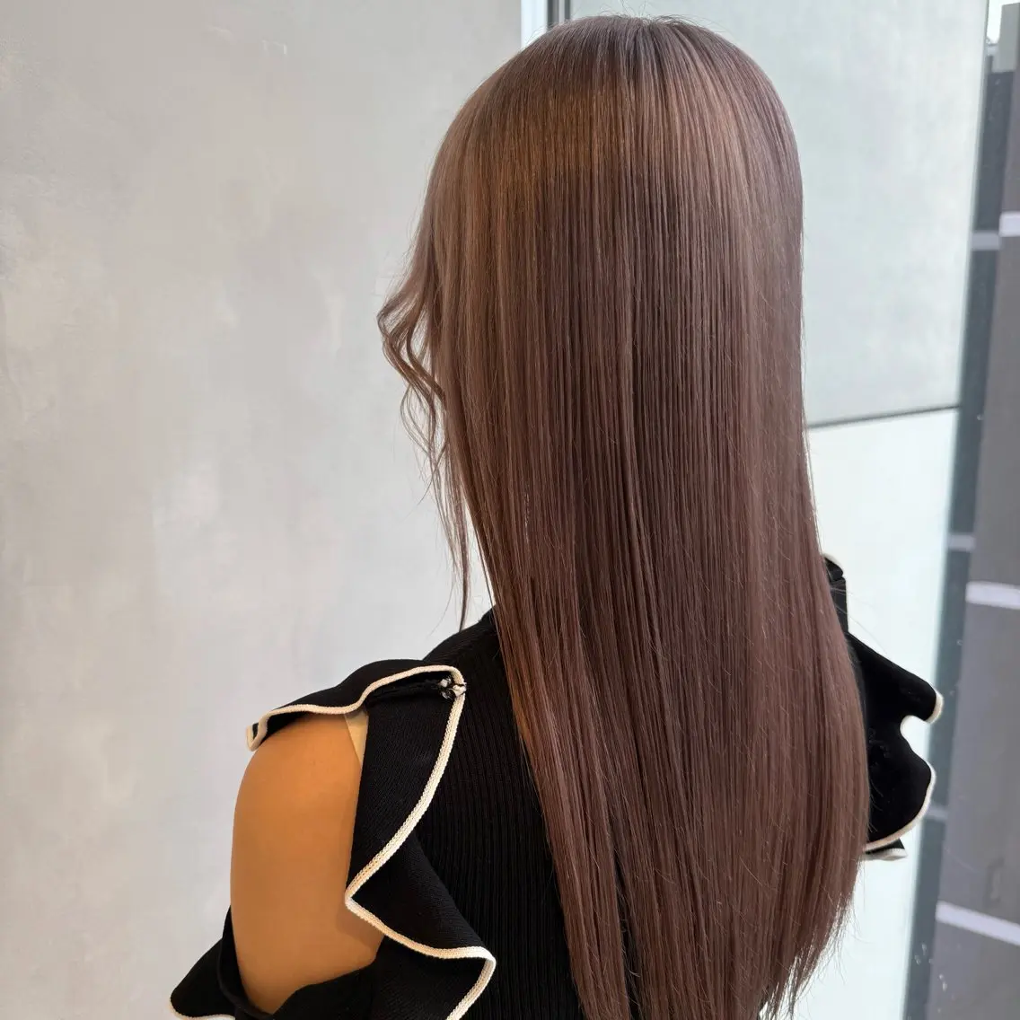 ロング カット ヘアカラー ハイトーン/うる艶 カラー Mioのヘアスタイル