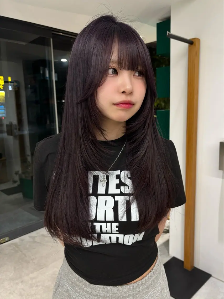 カラー ブリーチ なのは\透け感カラー \レイヤーカットのヘアスタイル