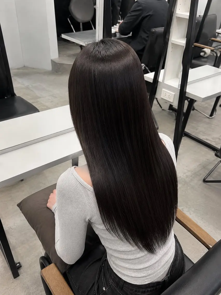ロング パーマ 縮毛矯正 トリートメント 韓国×艶ハイトーンが かわいい✨️リオ🍒のヘアスタイル