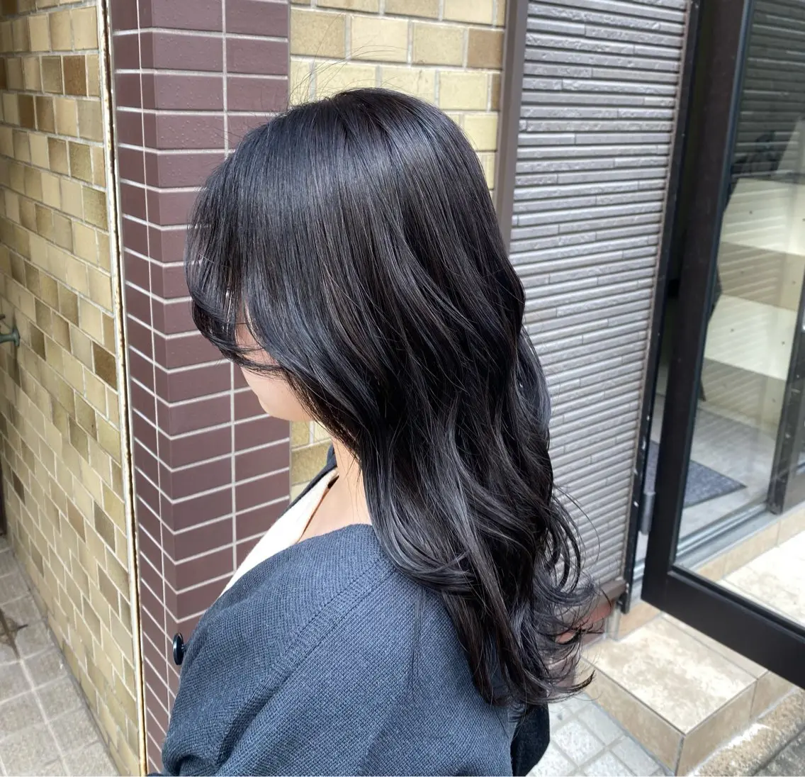 ロング カット ヘアカラー 透明感カラー 【問屋町】moe🪿のヘアスタイル