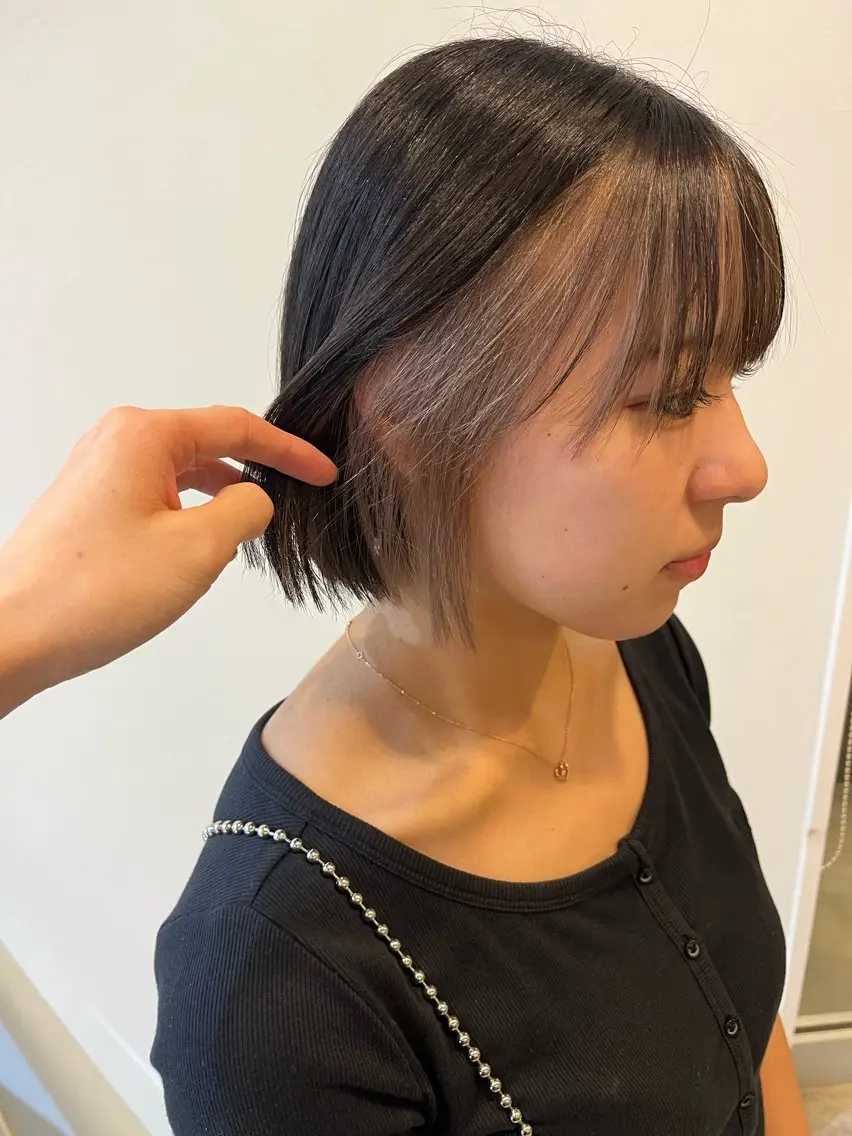 ミディアム 艶カラー⏳ブリーチ Natsukiのヘアスタイル
