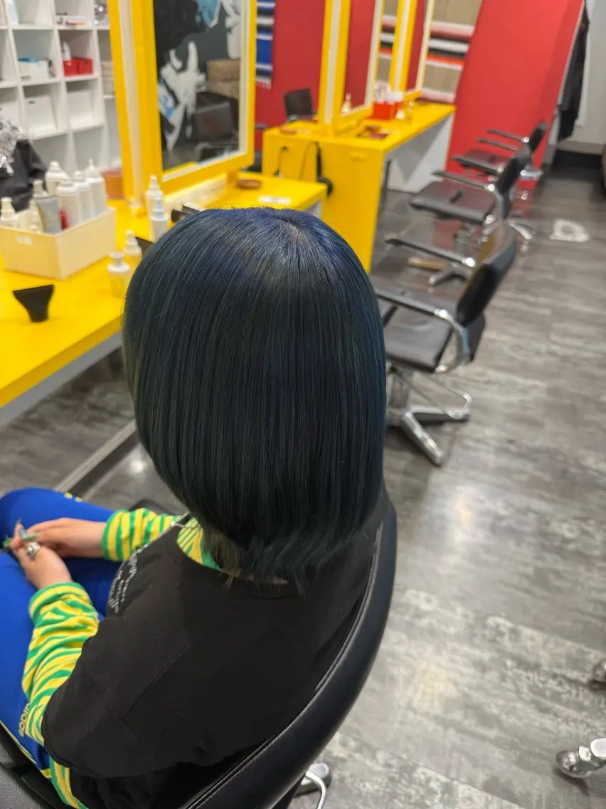 ミディアム カット ヘアカラー LOMARLIE/ NATUMIのヘアスタイル