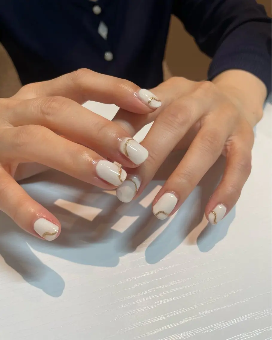 ネイル MizuKi🫧 /銀座ネイル🌿のネイルデザイン