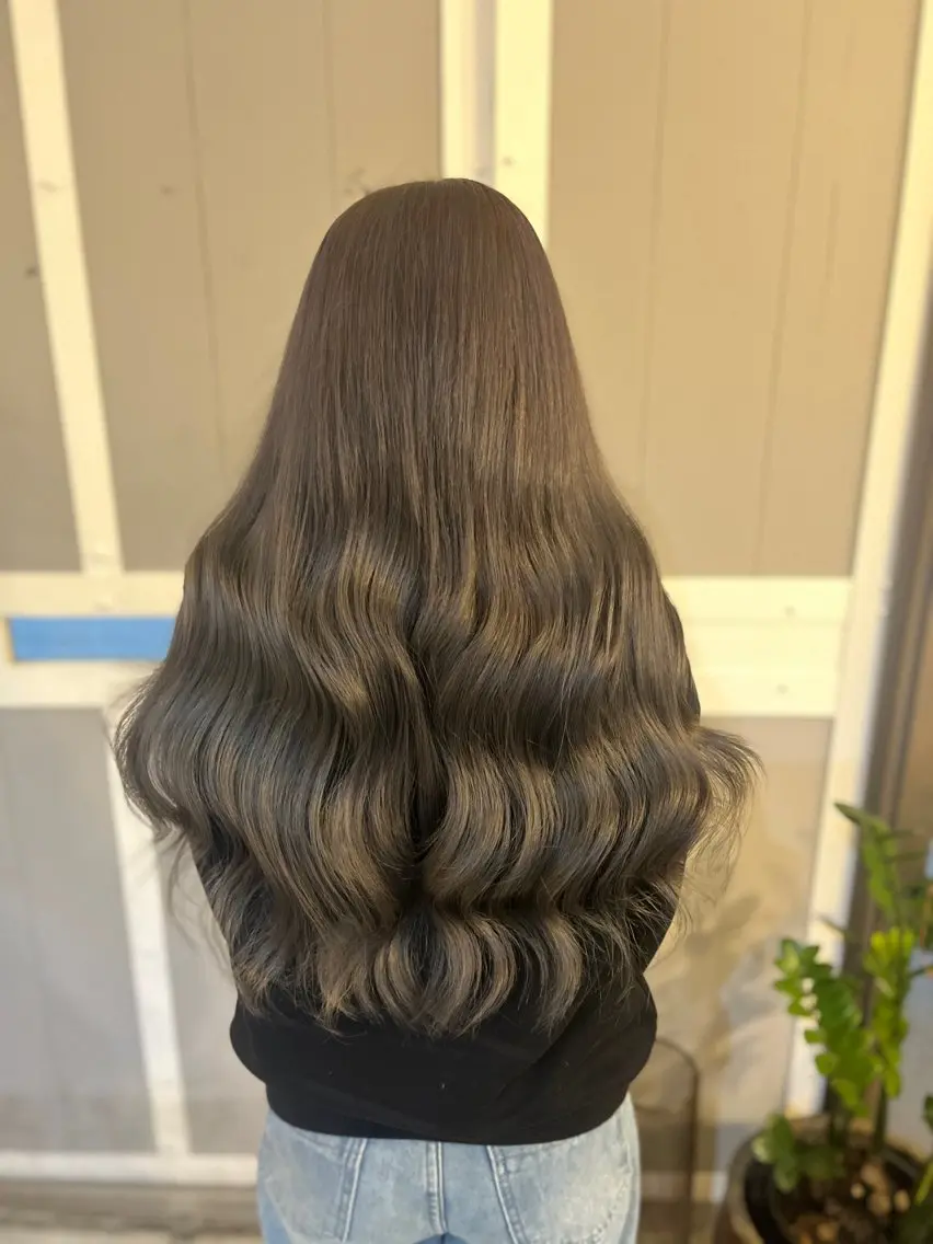 ロング miloc naha ナナカのヘアスタイル