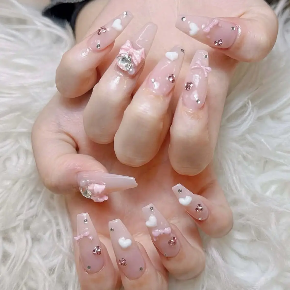 ネイル ハンドネイル Anh ゴテゴテネイルのネイルデザイン