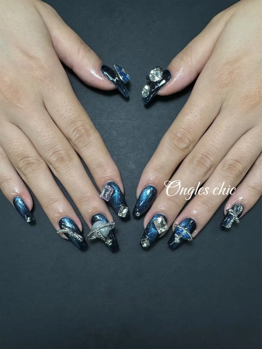 ネイル ハンドネイル ongles chicのネイルデザイン