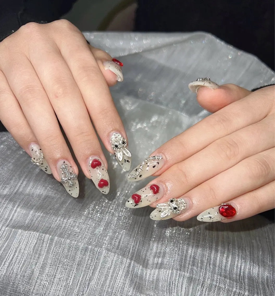 ネイル ハンドネイル Lee Nailsのネイルデザイン