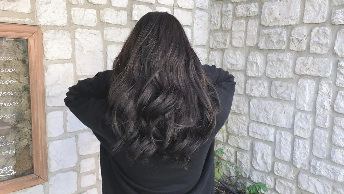 セミロング カラー パーマ ヘアアレンジ アッシュ グレージュ ラベンダーカラー ラベンダーアッシュ カット ヘアカラー トリートメント 髪質改善/透明感 OAK兵庫のヘアスタイル