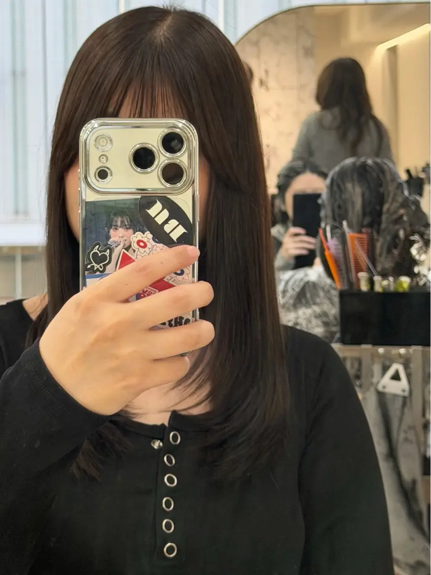セミロング カット ヘアカラー トリートメント 𝓝𝓪𝓷𝓪 くびれ/韓国風/新宿のヘアスタイル