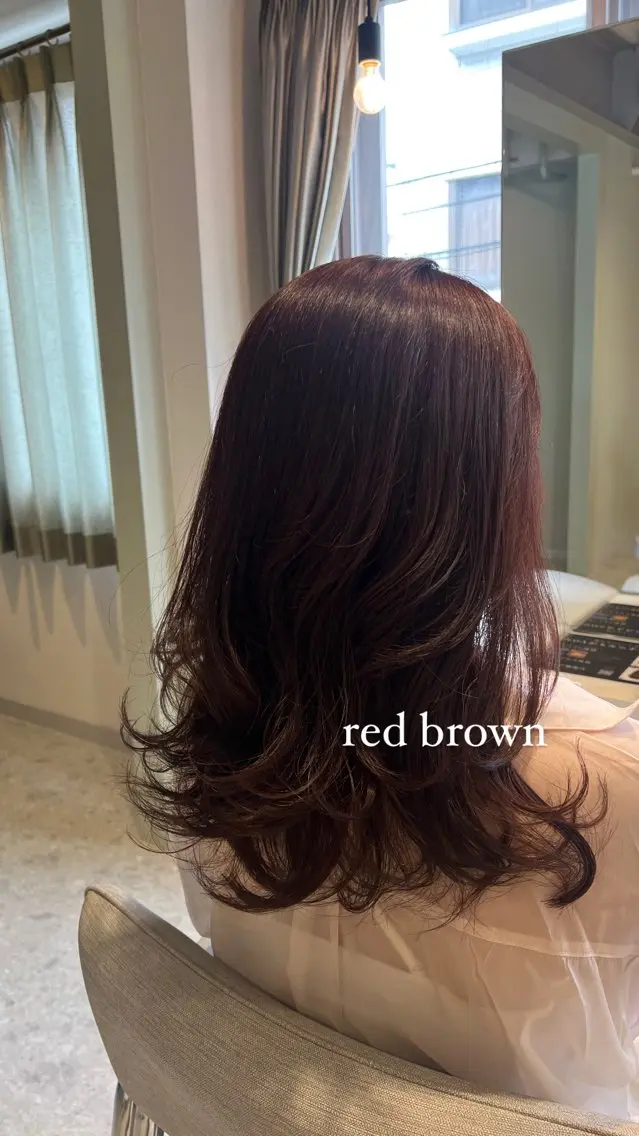 セミロング カラー カット ヘアカラー ひがし はるなのヘアスタイル