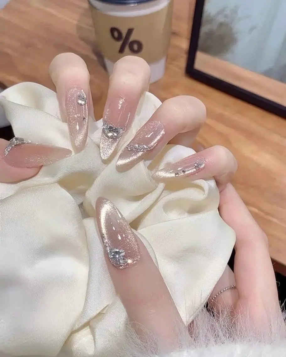 ネイル ハンドネイル T.Lee Nail Lilyのネイルデザイン