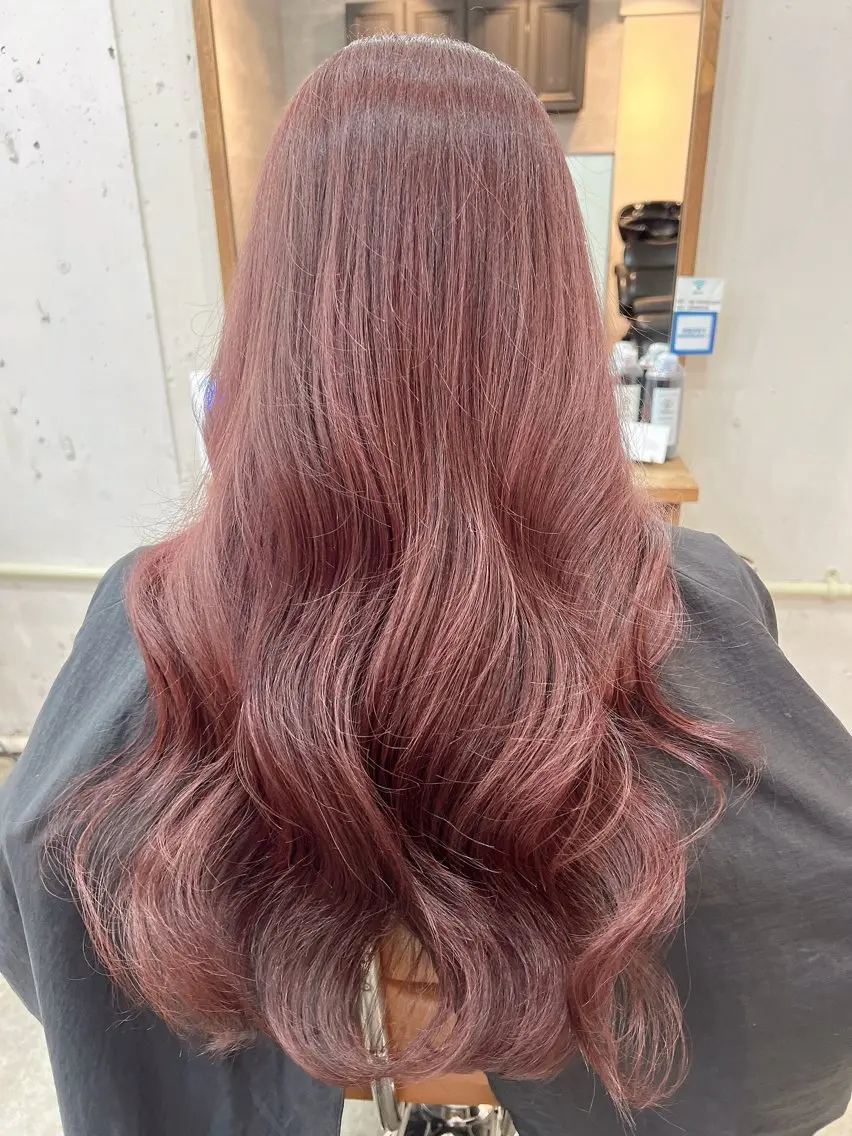 ロング ヘアカラー 🩷艶カラー 🧡💛リサ🫧のヘアスタイル