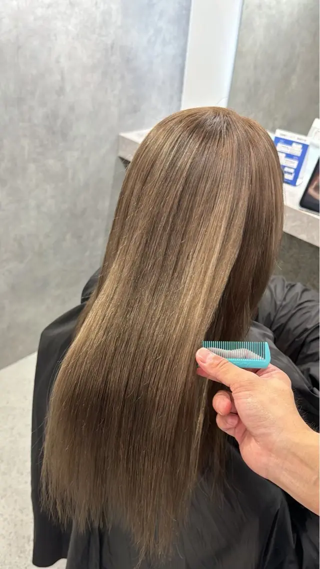 ロング ヘアカラー yuka/いろあそび ブリーチカラー🎀のヘアスタイル
