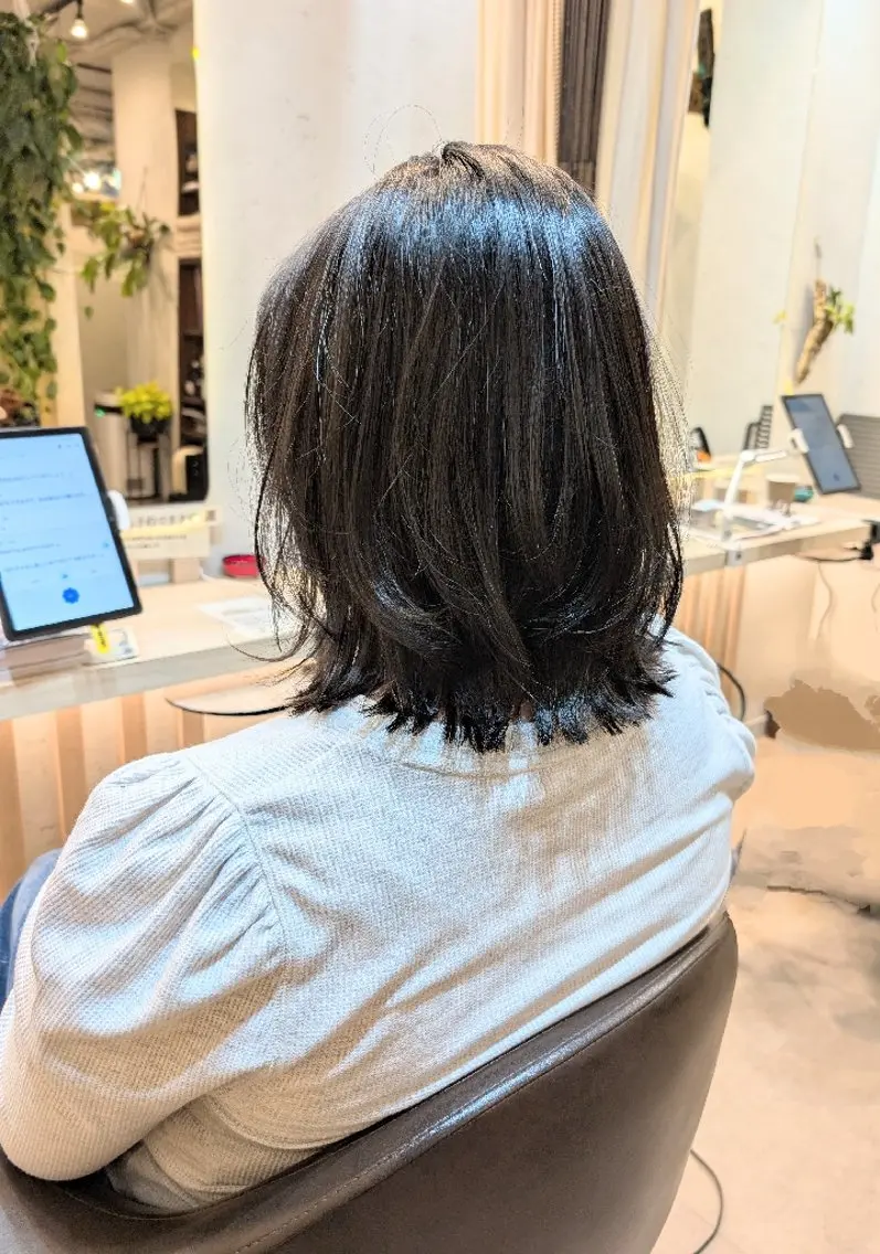 ミディアム レイヤーカット koto💭 コトのヘアスタイル